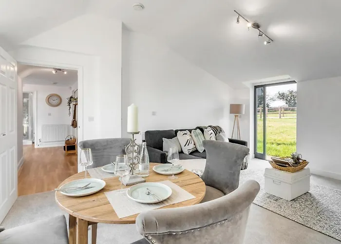 Rural 2-Bed Home Near Snetterton