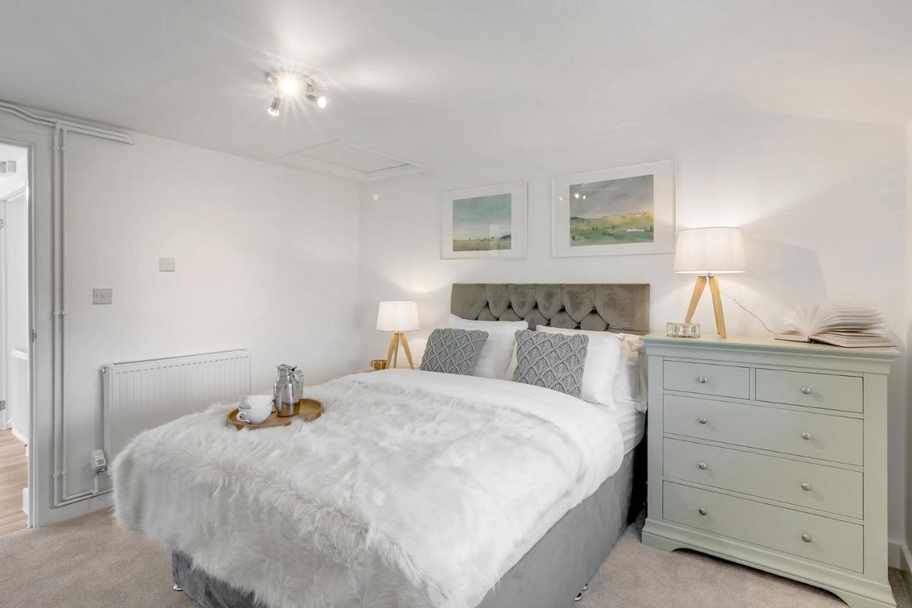 Rural 2-bed Near Snetterton Larling