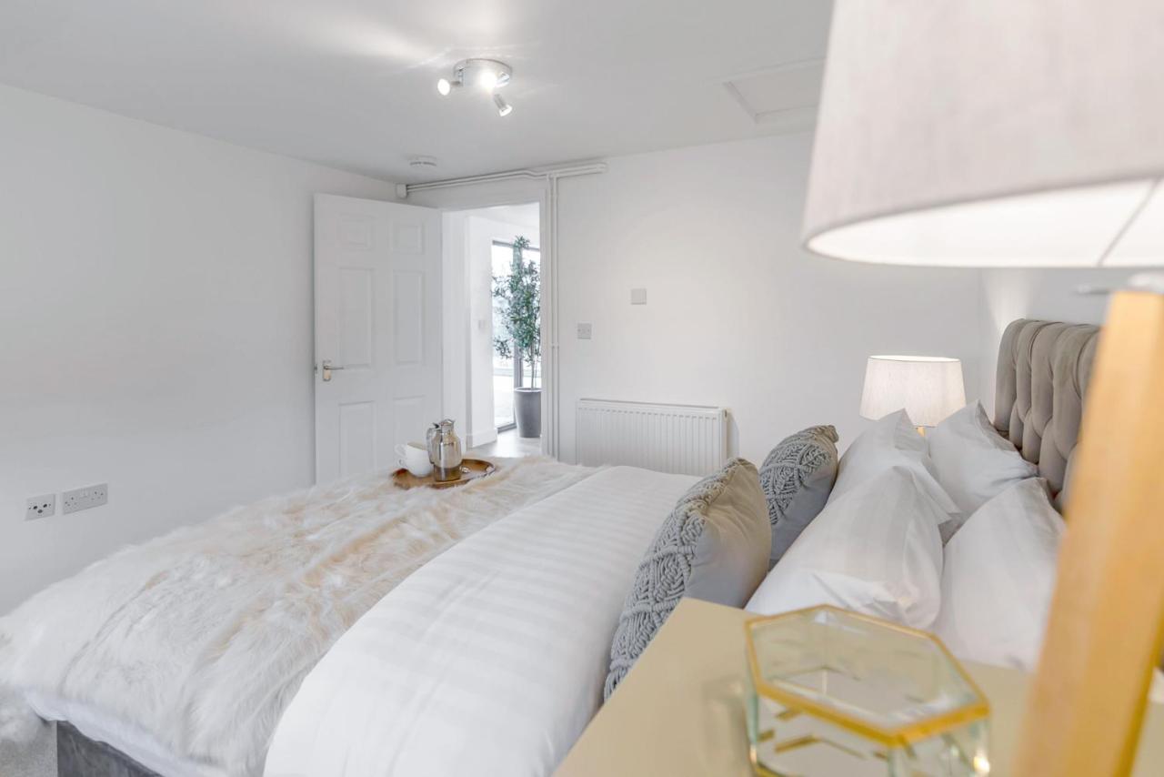 Rural 2-bed Near Snetterton Holiday home *